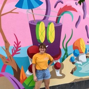 Meet your Posher, Caroline